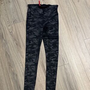 SPANX Black Camouflage Leggings